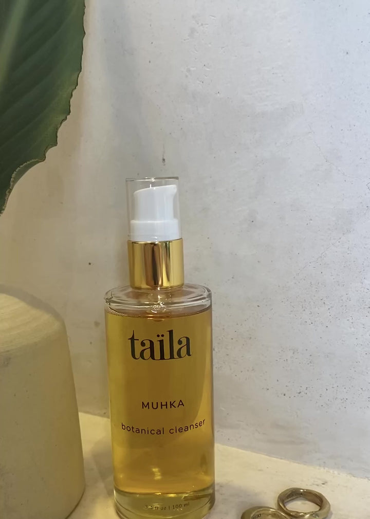 Muhka Botanical Oil Cleanser